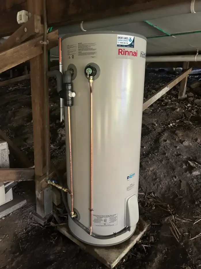 Rinnai hot water cylinder installed beneath a raised house